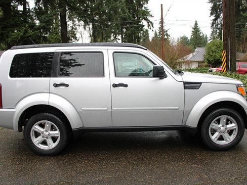 Used 2007 Dodge Nitro SXT image 12