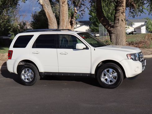 Used 2012 Ford Escape Limited AWD/4WD image 2