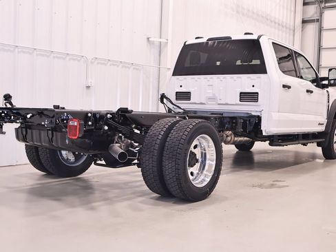 New 2026 Ford F550 4x4 Crew Cab w/ XLT Value Package image 9