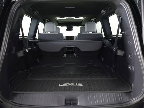 Used 2026 Lexus GX 550 w/ Accessory Package (31) AWD/4WD image 15