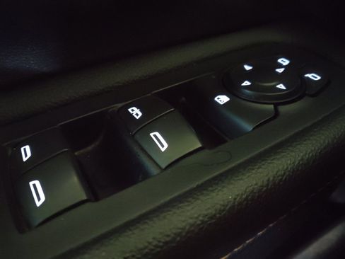 Used 2018 GMC Terrain SLE w/ Driver Convenience Package image 27