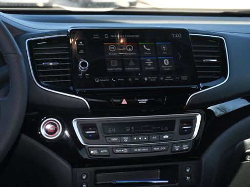 New 2026 Honda Ridgeline Black Edition image 9