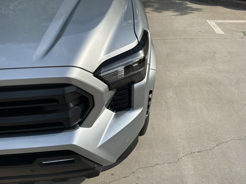 Used 2024 Toyota Tacoma SR5 image 6