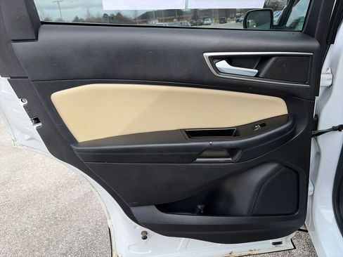 Used 2016 Ford Edge SEL w/ Equipment Group 201A image 27