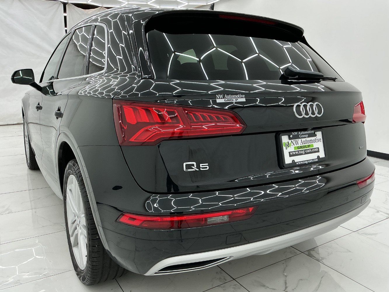Used 2020 Audi Q5 2.0T Premium Plus w/ Premium Plus Package AWD/4WD image 9