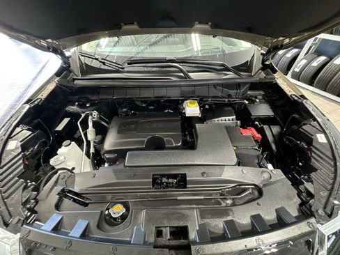 Certified 2024 Nissan Pathfinder Platinum AWD/4WD image 37