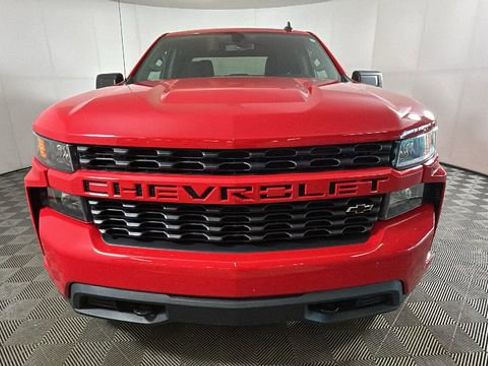 Used 2020 Chevrolet Silverado 1500 Custom w/ Custom Value Package AWD/4WD image 8