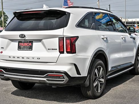Used 2021 Kia Sorento EX AWD/4WD image 10