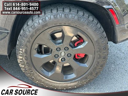 Used 2021 Land Rover Defender 110 X-Dynamic SE AWD/4WD image 24