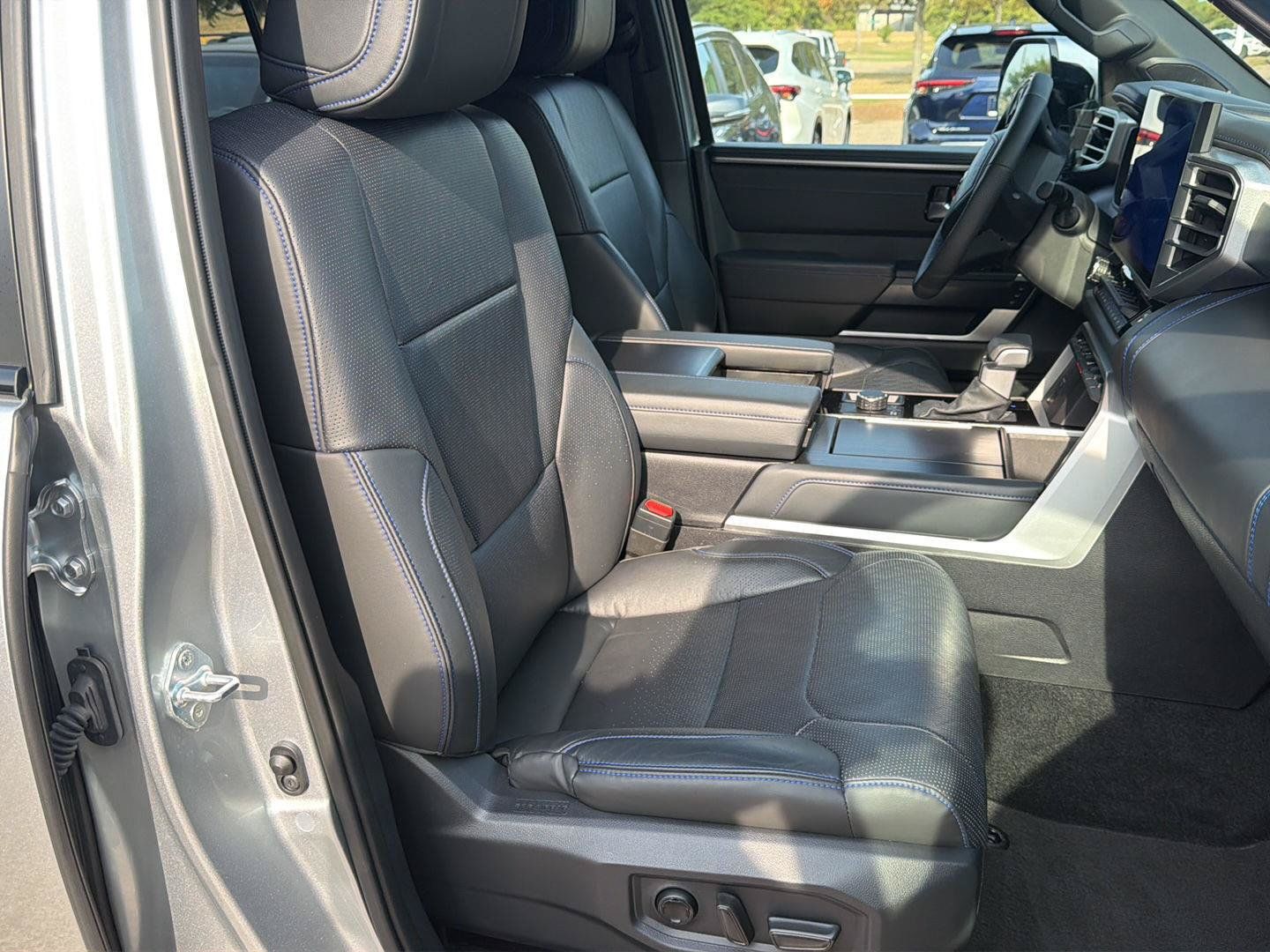 Certified 2025 Toyota Sequoia Platinum AWD/4WD image 23
