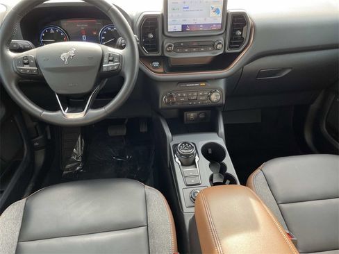 Used 2024 Ford Bronco Sport Outer Banks image 2