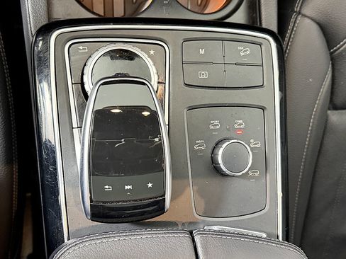 Used 2017 Mercedes-Benz GLE 350 4MATIC image 35