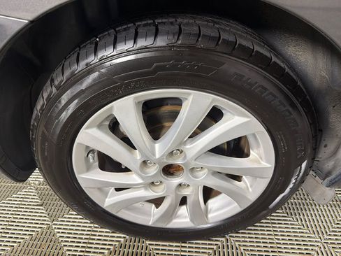 Used 2012 MAZDA MAZDA3 i Touring FWD image 17