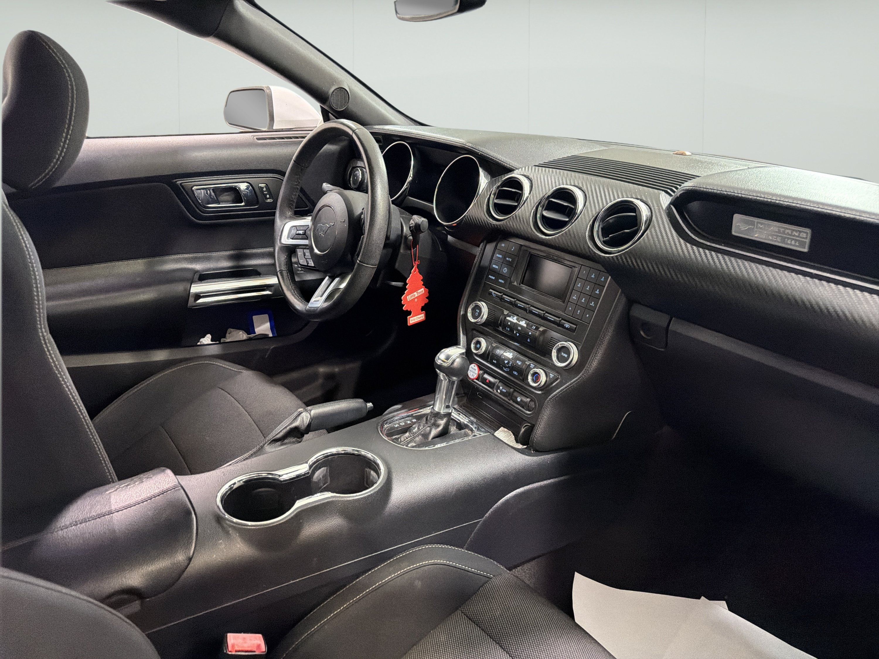 Used 2015 Ford Mustang Coupe RWD image 14