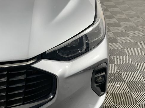 Used 2024 Ford Escape Platinum w/ Premium Technology Package image 9