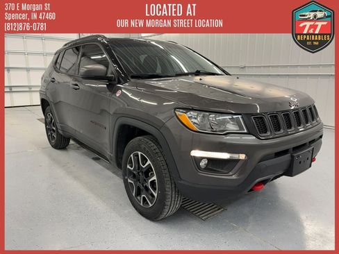 Used 2019 Jeep Compass Trailhawk w/ Cold Weather Group AWD/4WD image 13