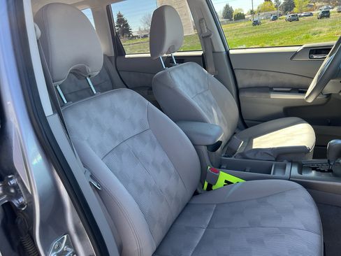 Used 2010 Subaru Forester 2.5X Premium AWD/4WD image 27