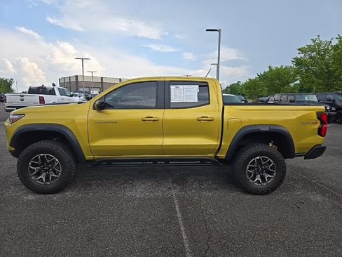 Used 2023 Chevrolet Colorado ZR2 w/ ZR2 Convenience Package III AWD/4WD image 4