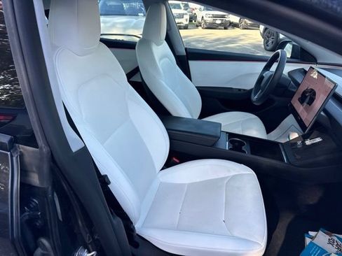 Used 2025 Tesla Model 3 Long Range RWD image 8
