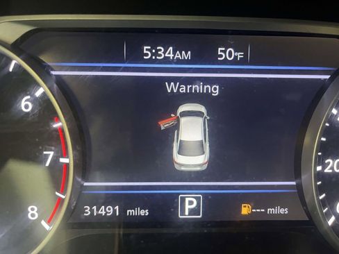 Certified 2023 Nissan Sentra SR w/ SR Premium Package image 25