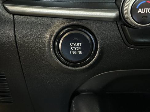 Used 2024 MAZDA MAZDA3 s FWD image 20