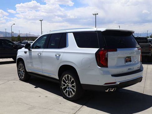 New 2026 GMC Yukon Denali w/ Denali Reserve Package AWD/4WD image 4