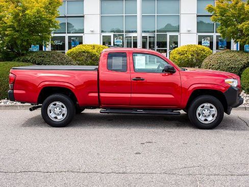 Used 2022 Toyota Tacoma SR RWD image 1