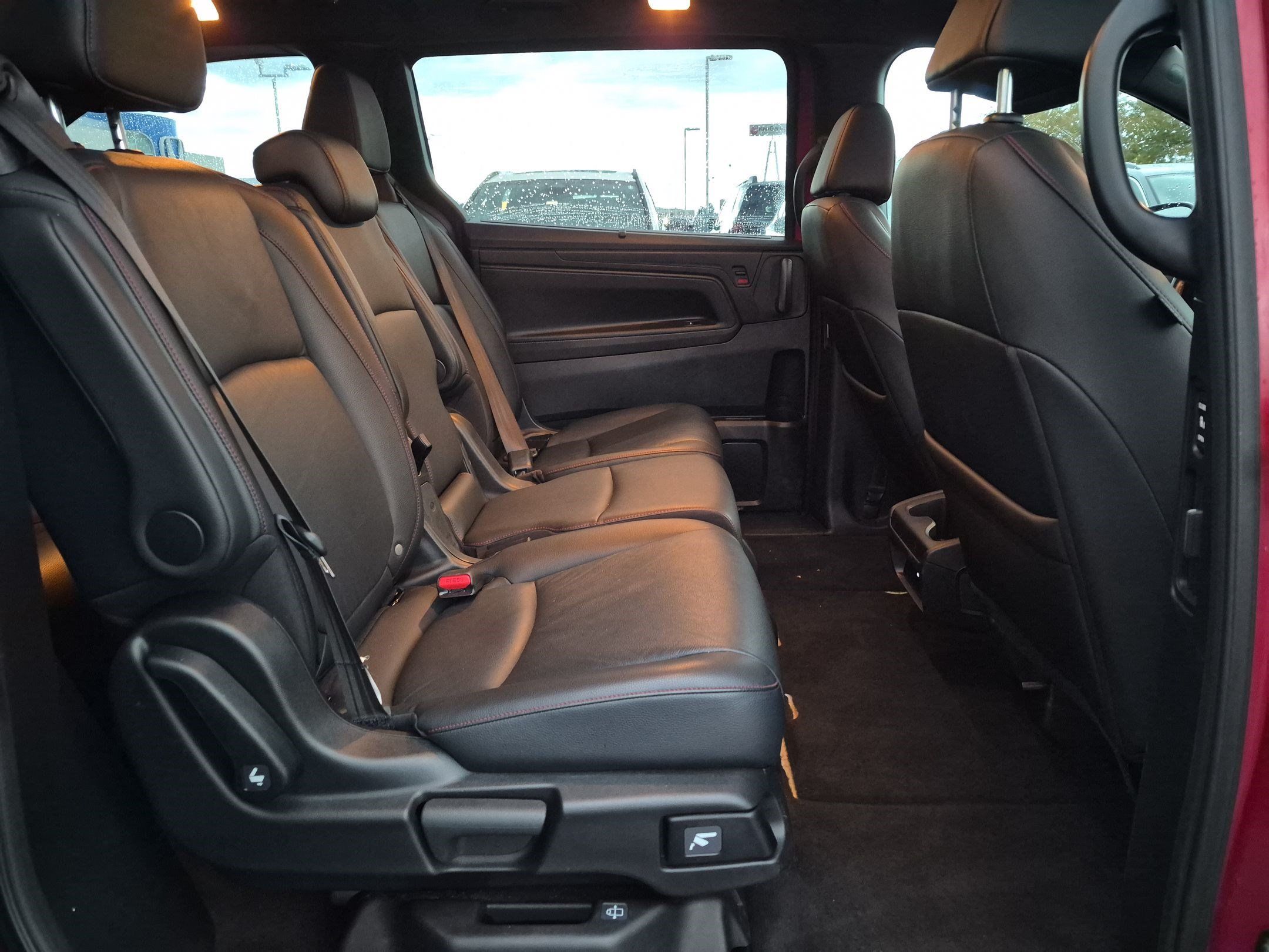 Used 2025 Honda Odyssey Sport-L image 29
