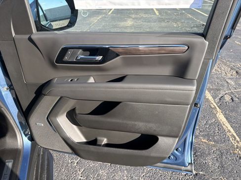 New 2026 Chevrolet Tahoe Premier w/ Sun And Tow Package image 32