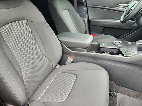 New 2026 Kia Sportage S image 10