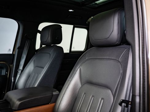 Used 2021 Land Rover Defender 110 X image 22
