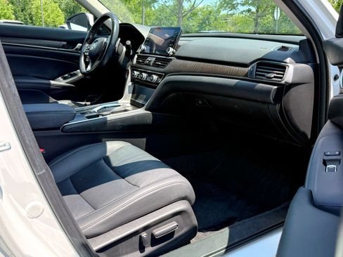 Used 2022 Honda Accord EX-L image 13
