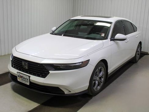 Used 2024 Honda Accord EX image 3