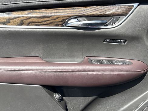 Used 2020 Cadillac XT6 Premium Luxury image 15