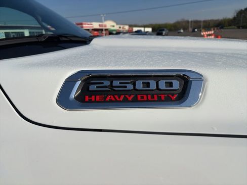 Used 2024 RAM 2500 Big Horn AWD/4WD image 7