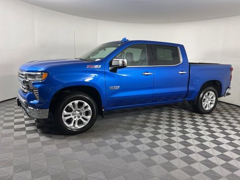 Used 2022 Chevrolet Silverado 1500 LTZ w/ LTZ Convenience Package II AWD/4WD image 2