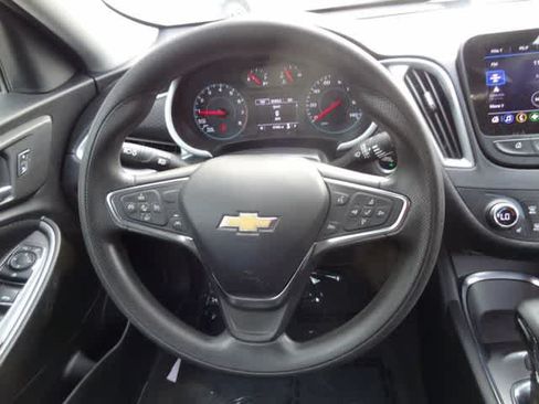 Used 2023 Chevrolet Malibu LT FWD image 11