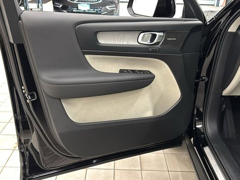 New 2026 Volvo XC40 B5 Ultra w/ Climate Package image 21