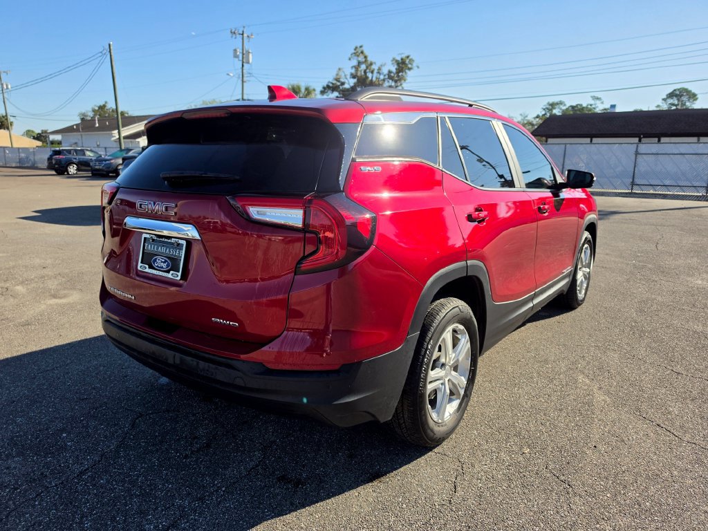 Used 2022 GMC Terrain SLE w/ Driver Convenience Package AWD/4WD image 3