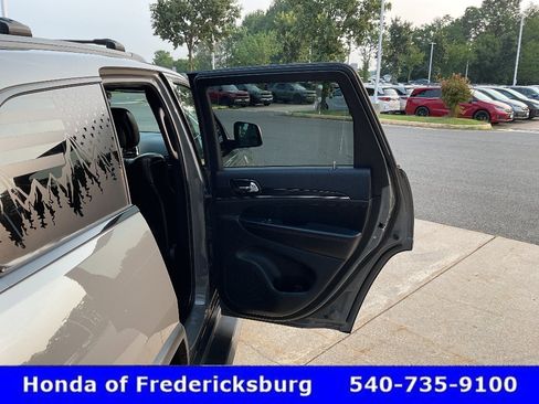 Used 2021 Jeep Grand Cherokee Trailhawk w/ Premium Lighting Group AWD/4WD image 18