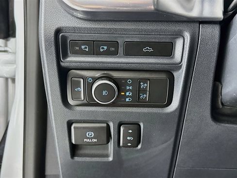 Used 2022 Ford F150 Lariat w/ Equipment Group 502A High AWD/4WD image 11