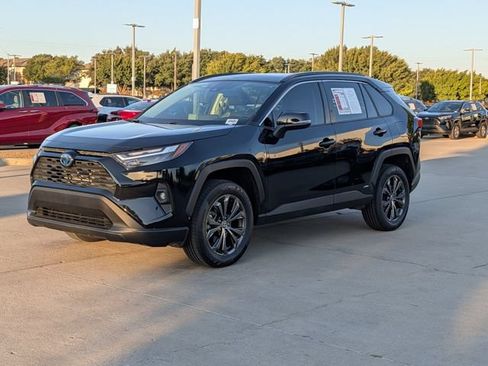 Used 2024 Toyota RAV4 XLE Premium AWD/4WD image 9
