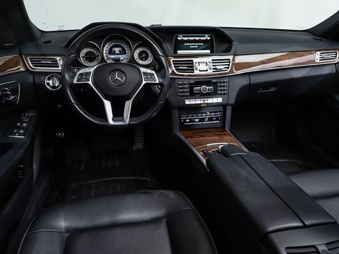 Used 2015 Mercedes-Benz E 350 4MATIC Sedan image 6