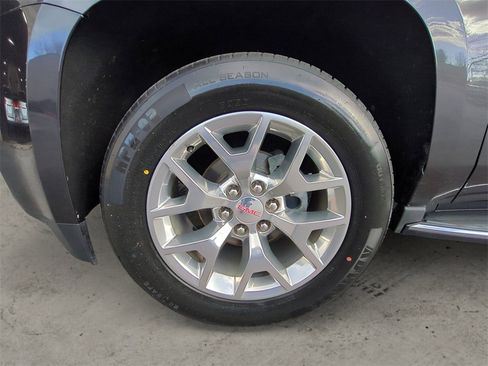 Used 2017 GMC Yukon SLT w/ Open Road Package image 14