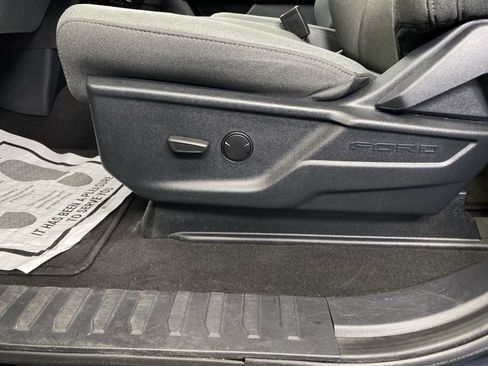 Used 2025 Ford F250 XLT w/ Snow Plow Prep Package image 16