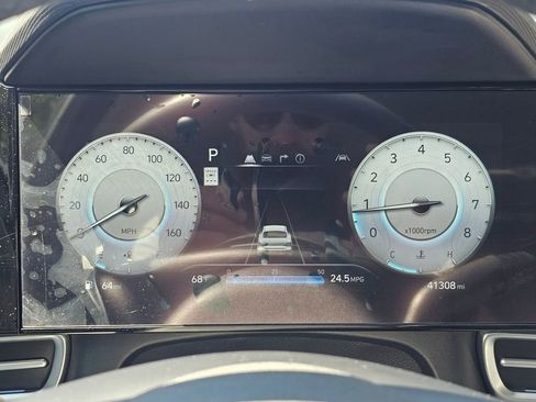 Used 2025 Hyundai Elantra Limited FWD image 29