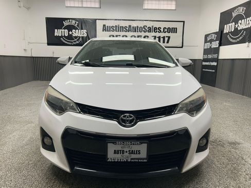 Used 2015 Toyota Corolla S image 2