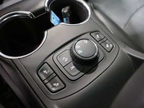 Used 2024 GMC Terrain SLT AWD/4WD image 28