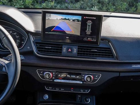 Used 2023 Audi Q5 2.0T Premium image 13