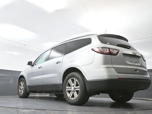 Used 2015 Chevrolet Traverse LT FWD image 28